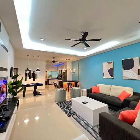 Tcvila 12Pax Neartc Dinosaurland Pooltable, Netflix Kuantan Exteriér fotografie