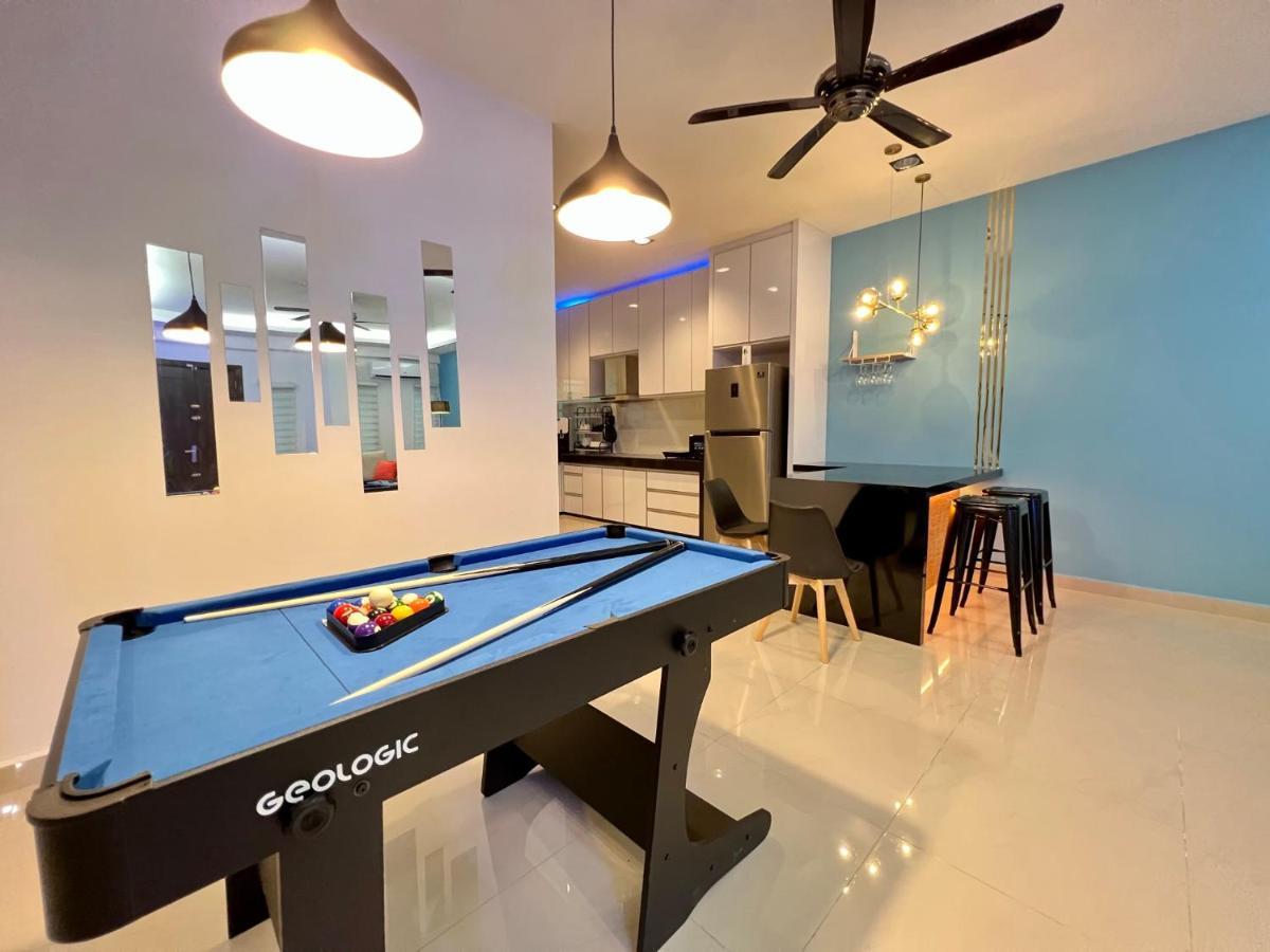 Tcvila 12Pax Neartc Dinosaurland Pooltable, Netflix Kuantan Exteriér fotografie
